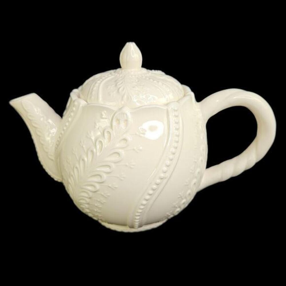 Shafford Cambridge Creamware Teapot Embossed Lid Swirls Ceramic Japan Vtg READ